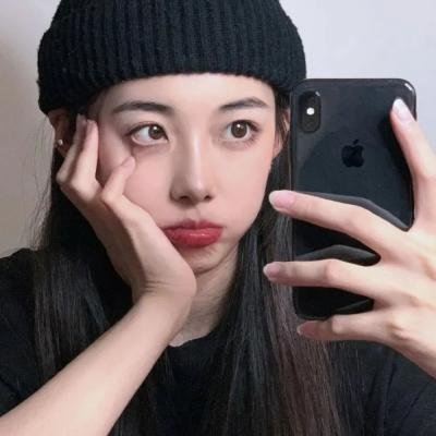 比基尼琼斯和爱的圣殿